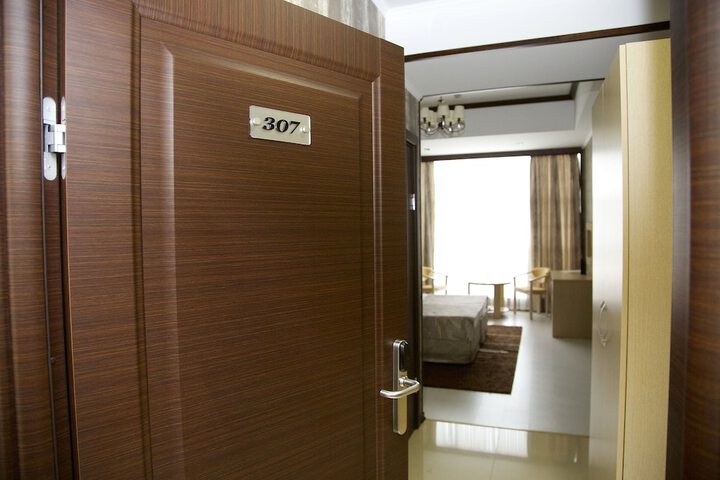 Room 17 of 72
