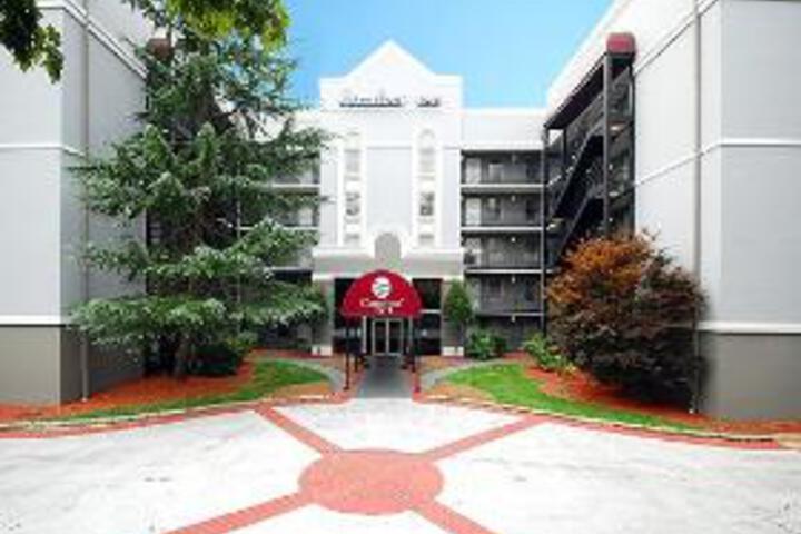 Photo of COMFORT INN