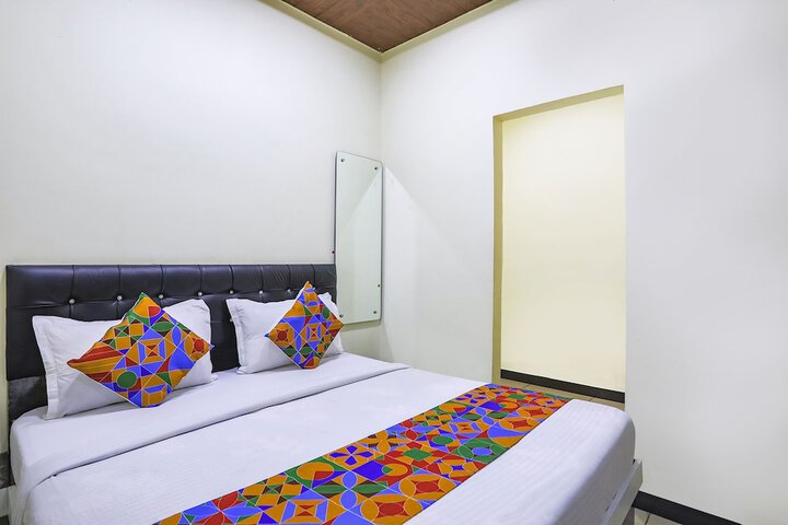Room 26 of 28