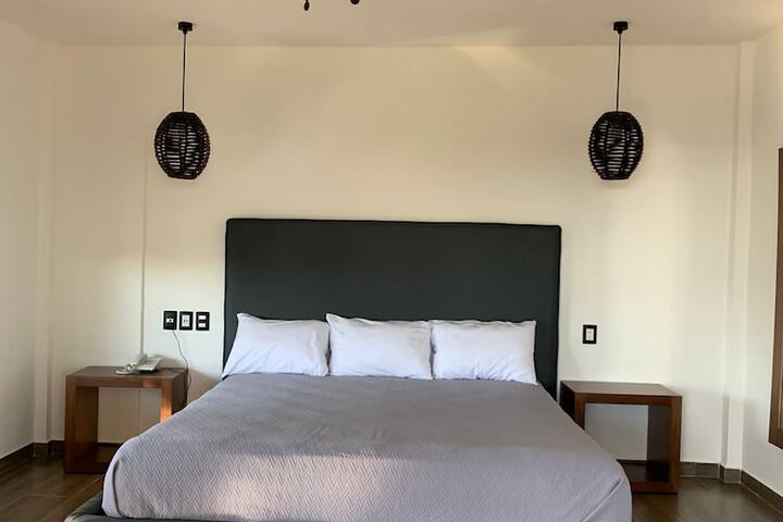 Room 8 of 48
