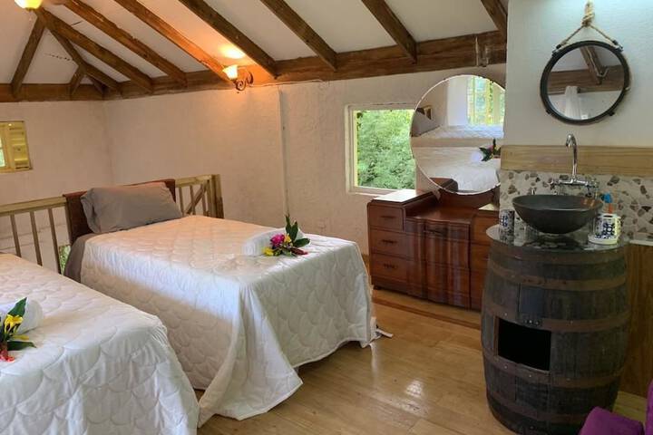 Room 4 of 63
