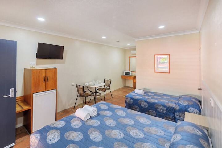 Room 6 of 24