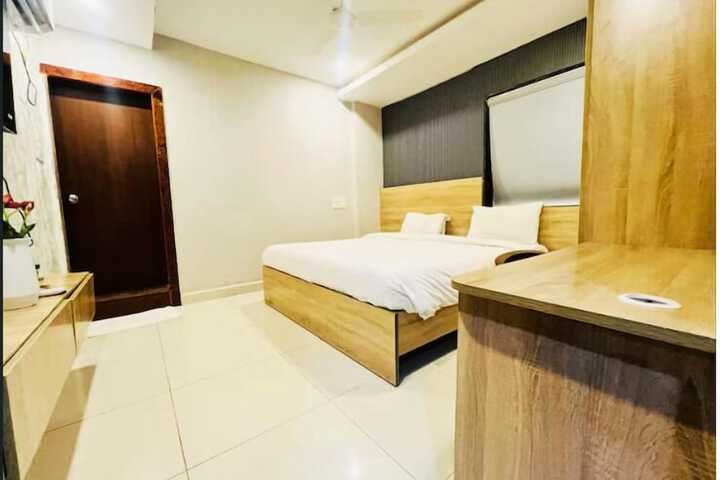 Room 14 of 26