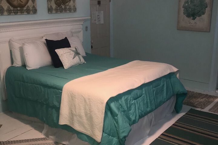 Room 14 of 66
