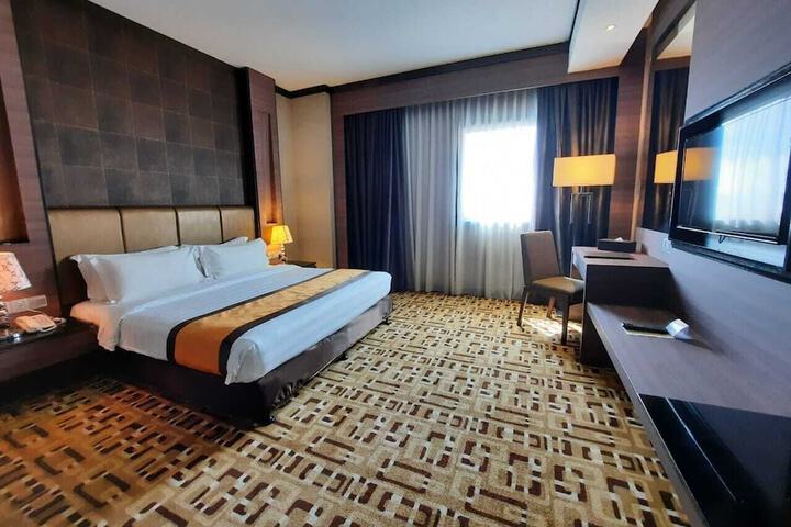 Room 21 of 49
