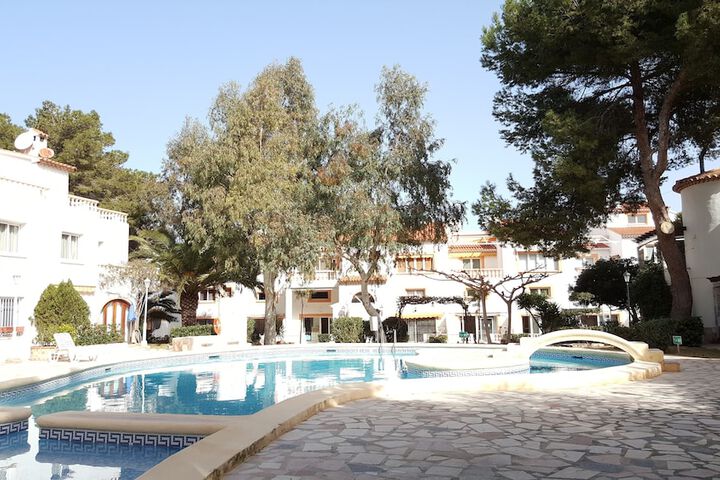 Pool 46 of 64