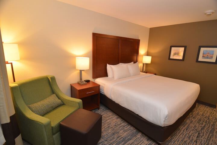 Standard | King Bed (14 of 26)