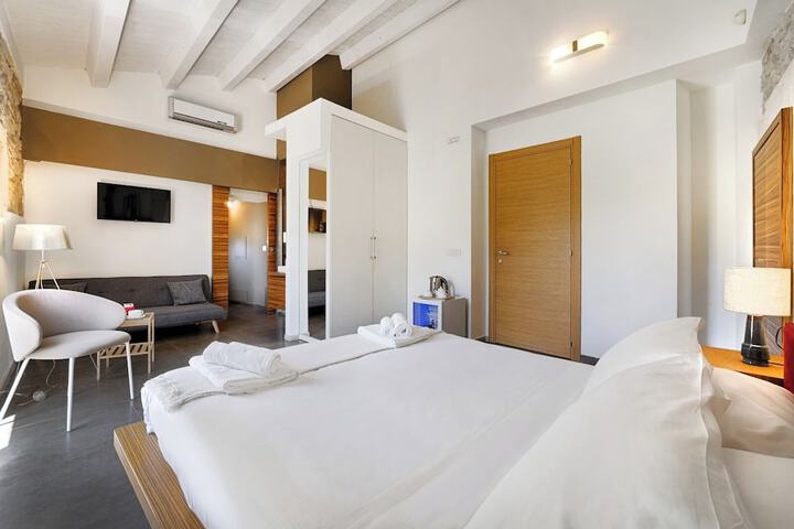 Room 34 of 58
