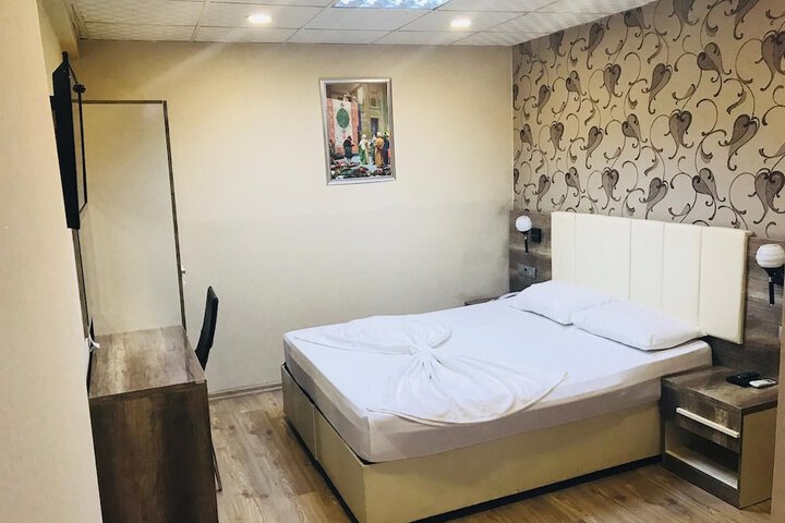 Room 2 of 4