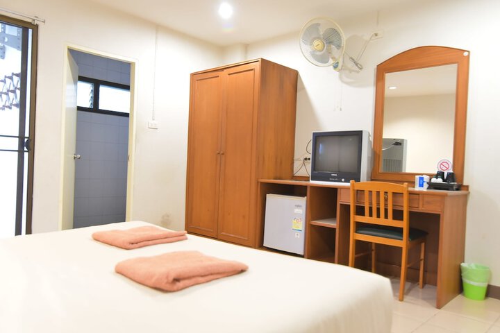Room 30 of 37