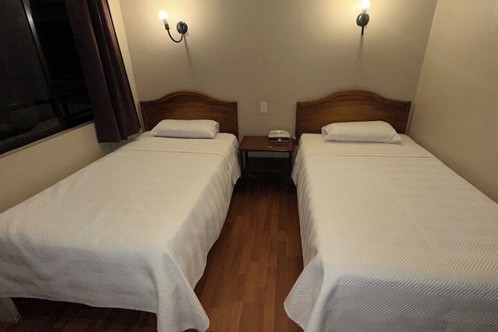 Room 46 of 132