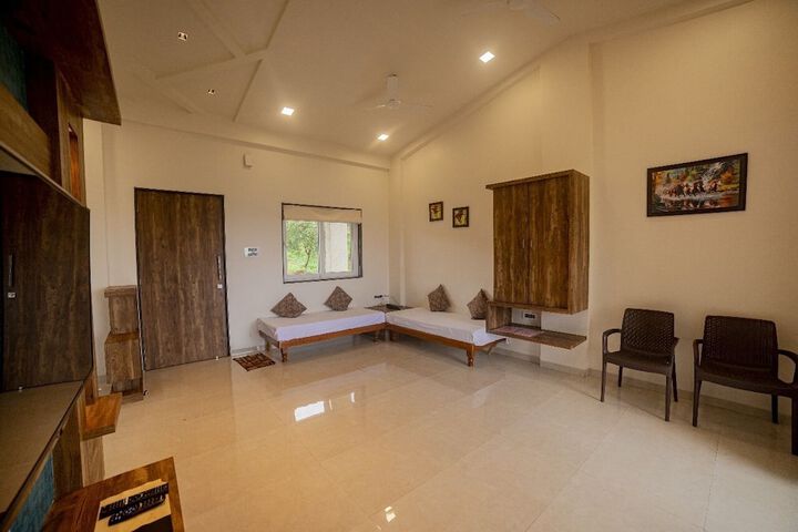 Room 15 of 39