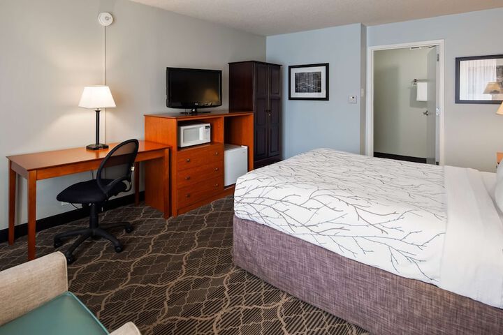Room 7 of 23