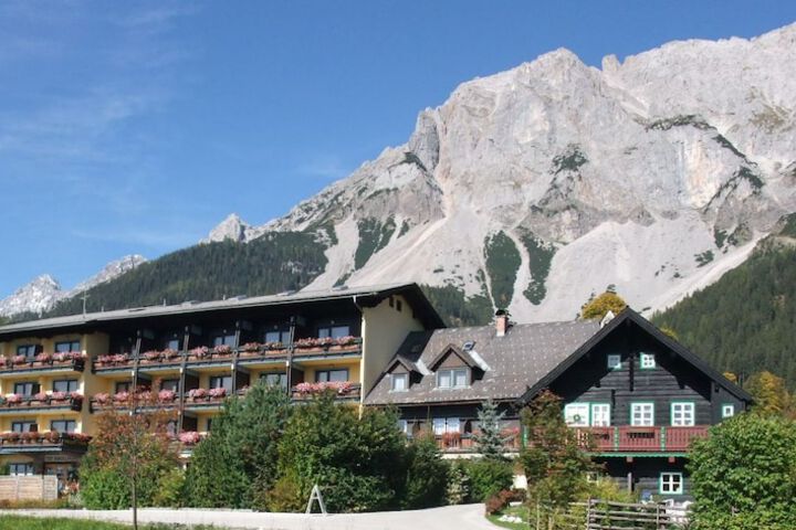 Hotel 56 of 65