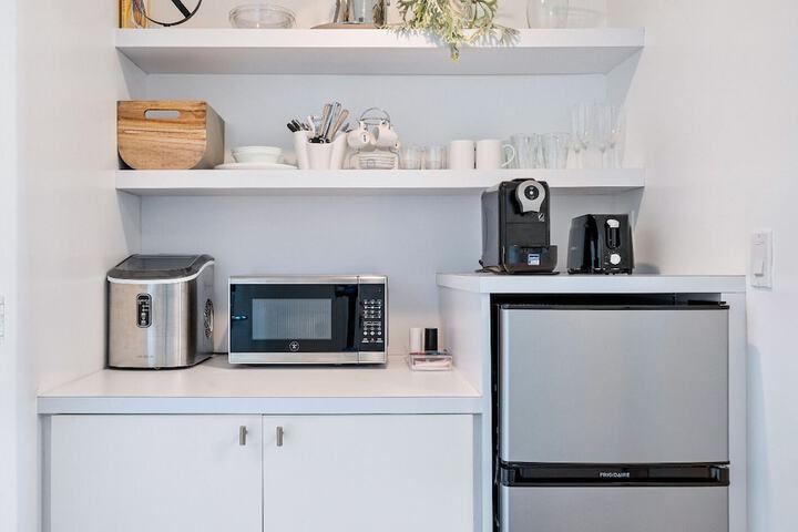 Mini-refrigerator