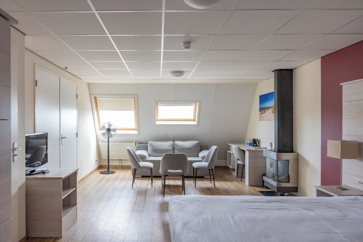 Room 10 of 44
