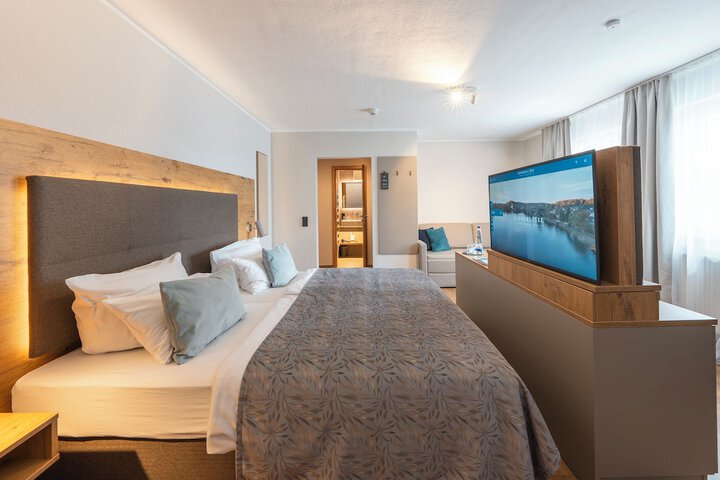Room 6 of 51