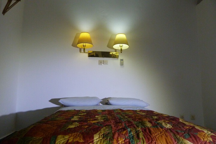 Room 49 of 72