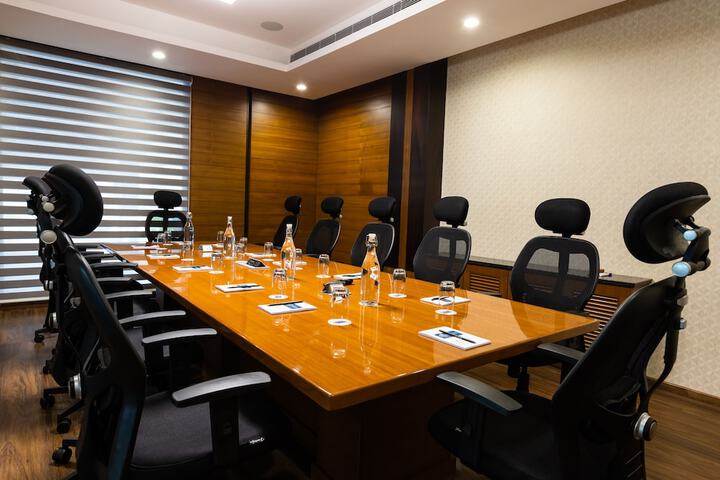 Business Center 32 of 42