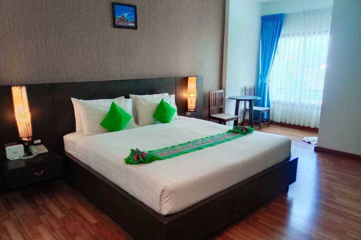 Room 8 of 49