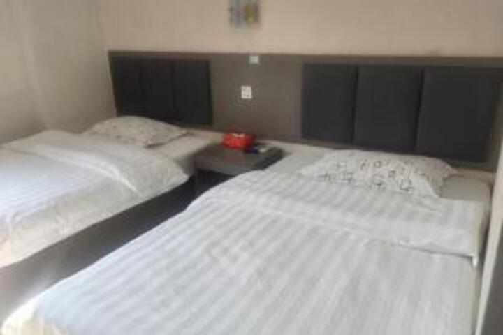 Room 10 of 10