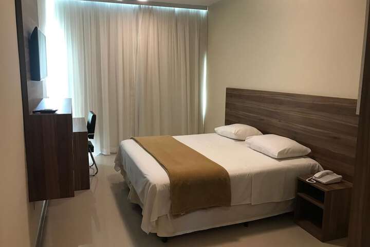 Room 13 of 42