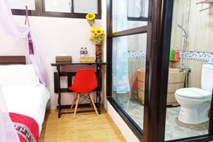 Room 14 of 78