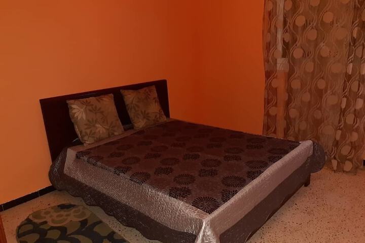Room 4 of 7