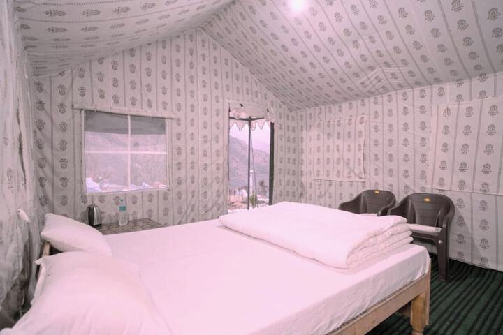 Room 8 of 27