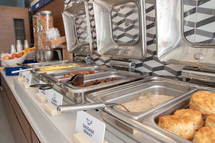 Breakfast/Coffee Service 37 of 50