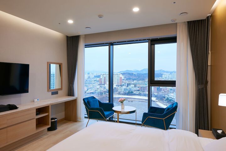 Room 5 of 46