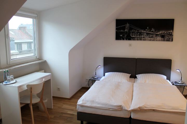 Room 7 of 57