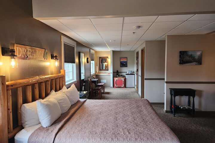 Room 114 of 259