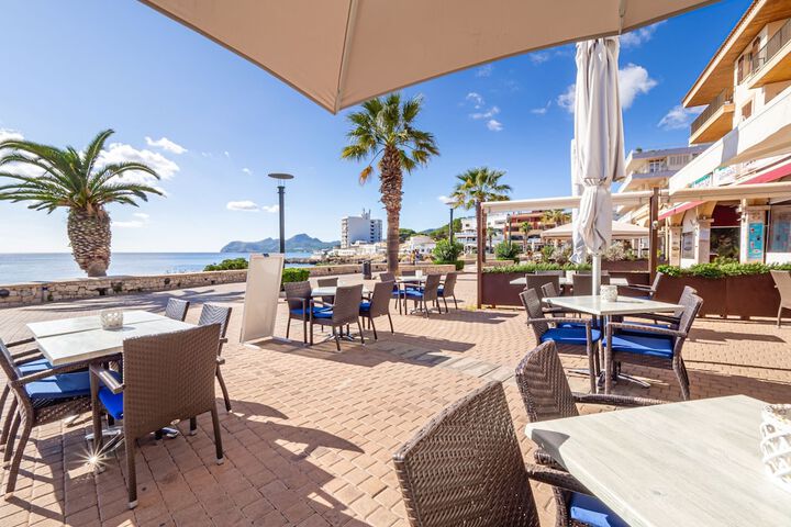 Beach bar
