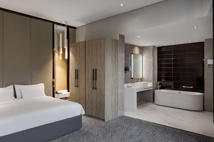 Room 29 of 193