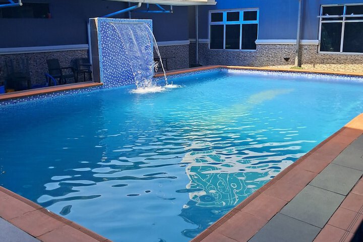 Pool 24 of 37