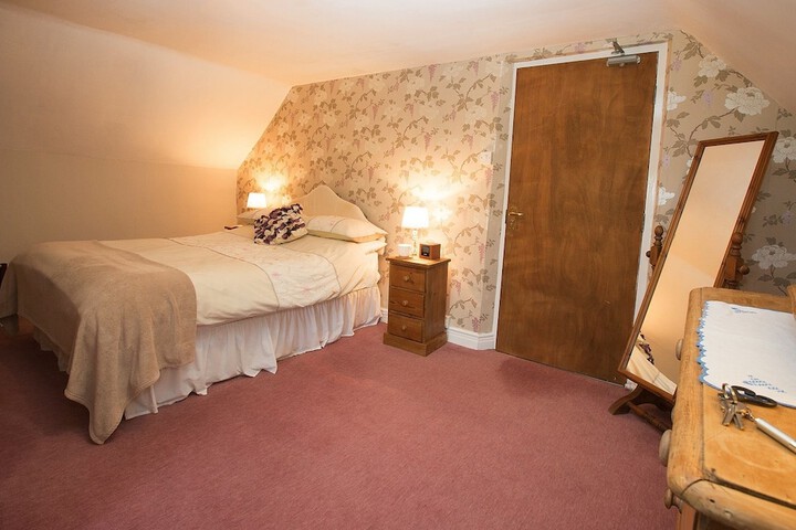 Room 2 of 58