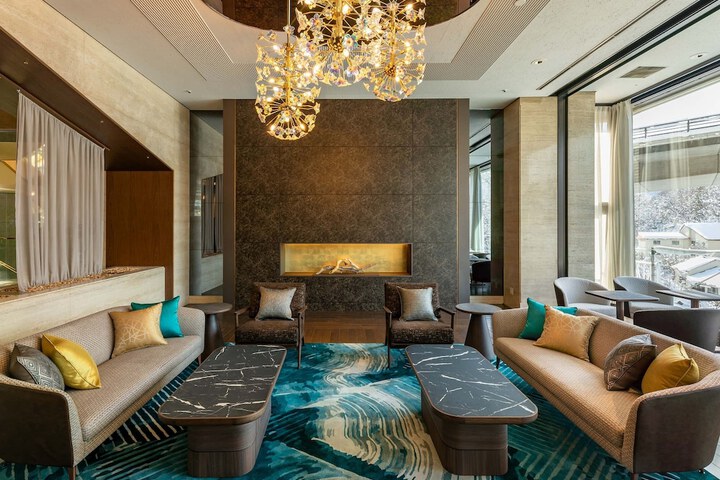 Exterior of EXECUTIVE SUITE SUIREI
