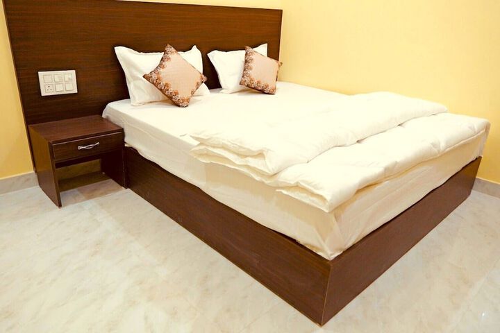 Room 6 of 29