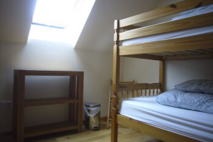 Room 143 of 162