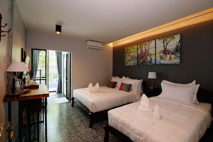 Room 16 of 39