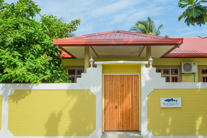 WHALE SHARK INN