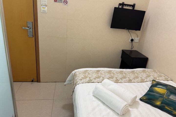 Room 164 of 195