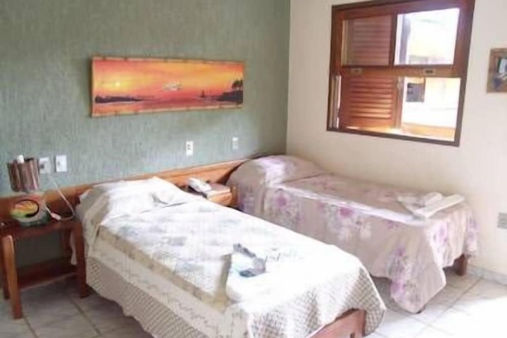 Room 4 of 37