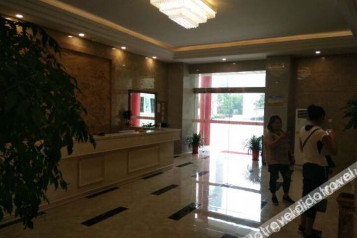 Hotel Interior 7 of 19