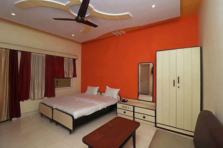 Room 21 of 21