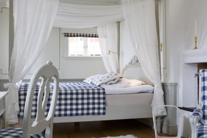 Room 2 of 51