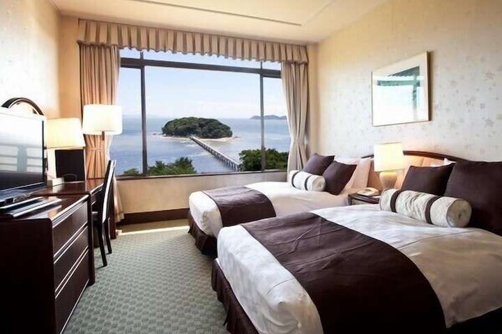 Room 4 of 20