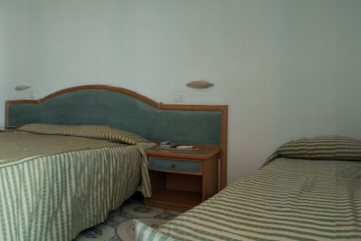 Room 18 of 71