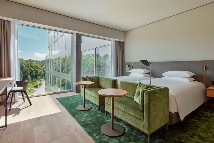 Room 34 of 125